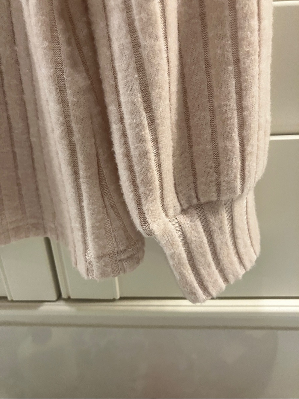 NEW Automet Ribbed Button-Shoulder Sweater - Picture 6 of 8